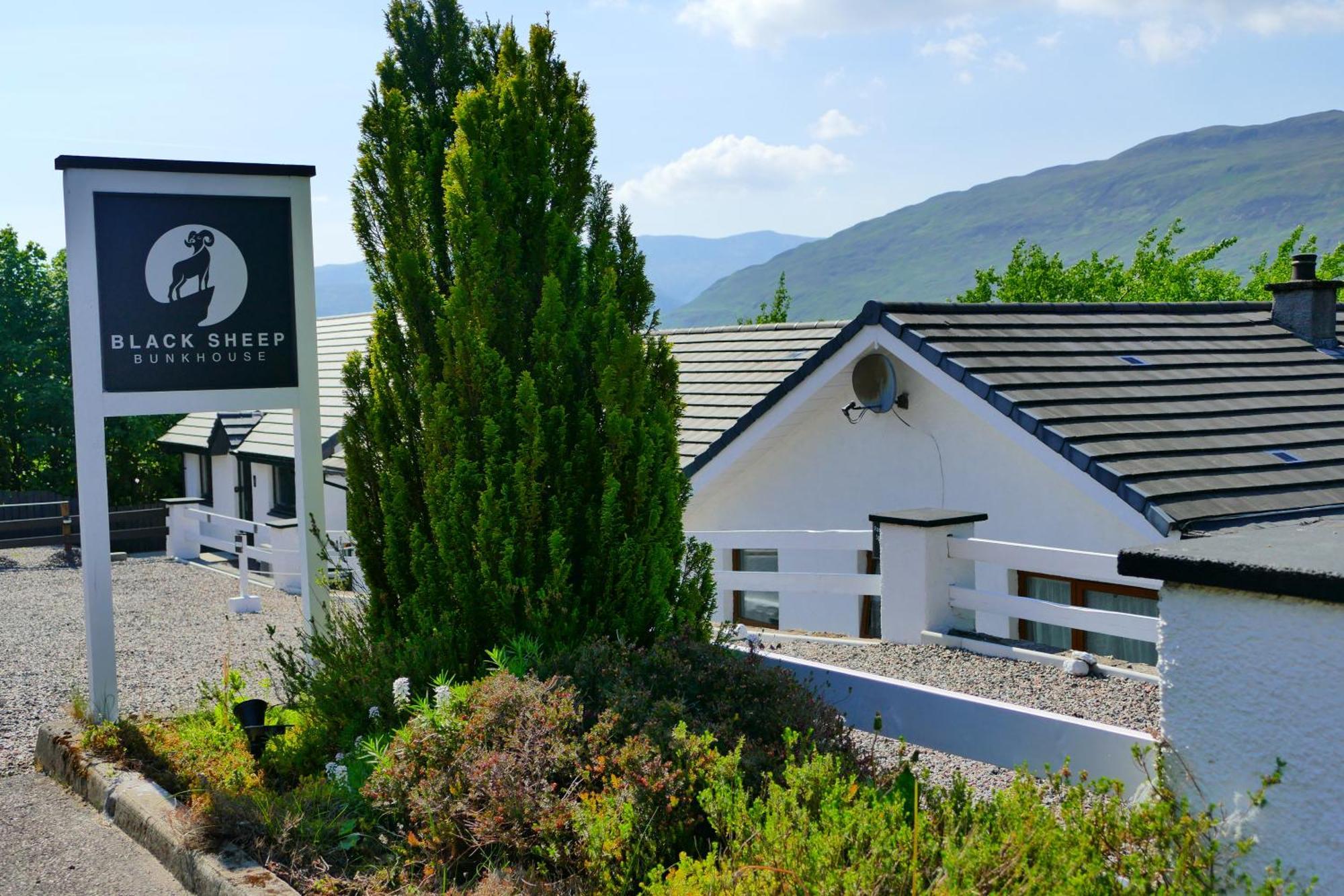 Black Sheep Bunkhouse Fort William Extérieur photo